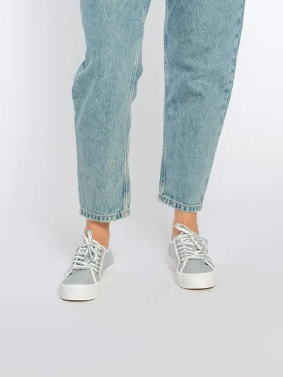 Кеды голубые из денима на рельефной подошве